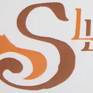 Swanlake Lawnscapes logo