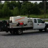 Lawnmaster LNG, INC. logo