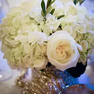 White Marnie Garden Designs logo