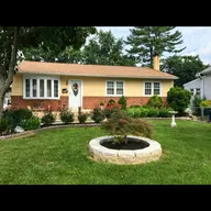 Perrone Landscaping, LLC logo