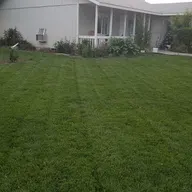 ELITE LAWNS logo