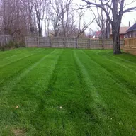 Phillips Bros. Lawn Care, llc logo