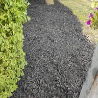 On the edge lawn care logo