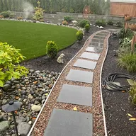 CLEAR LAWN MAINTENANCE SVCS. LLC. logo
