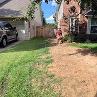 CG Lawn Service logo
