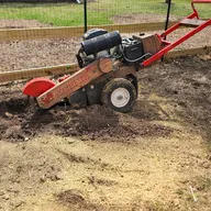 DH Lawn Maintenance LLC logo