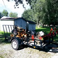 Eadens lawn care and outdoor service logo